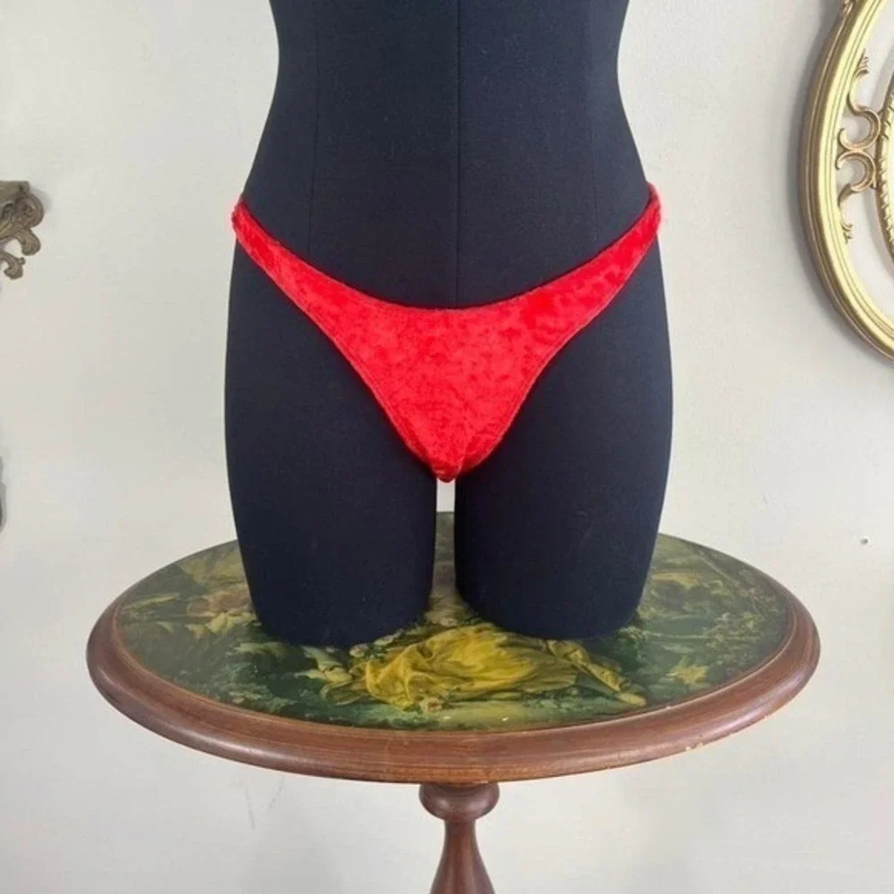 mens‎ Vintage Minor Creations Red Crushed Velvet Thong - One Size